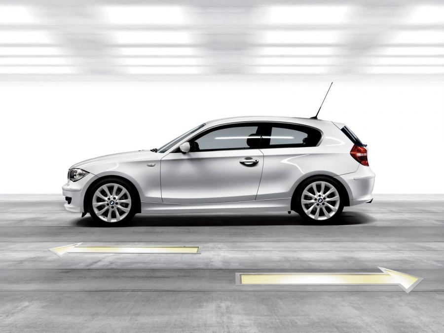  BMW 120i 3-Door 2007 года  (фото 34 из 70)